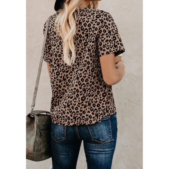Last 1 ! 🌟Leopard Buttery Soft T-Shirt Style Top - Picture 2 of 5